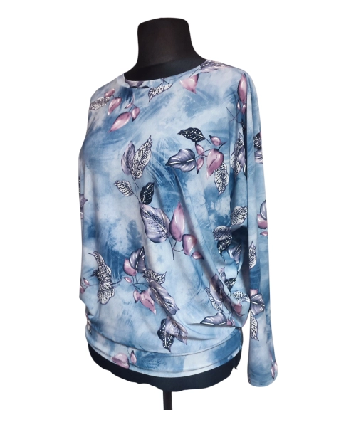 Wzorzysta bluzka Oversize z lejącego materiału - różowe listeczki